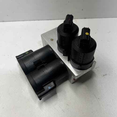 Mercedes 03-06 R230 Hydraulic Suspension Pump Rear  SL55 SL500 OEM