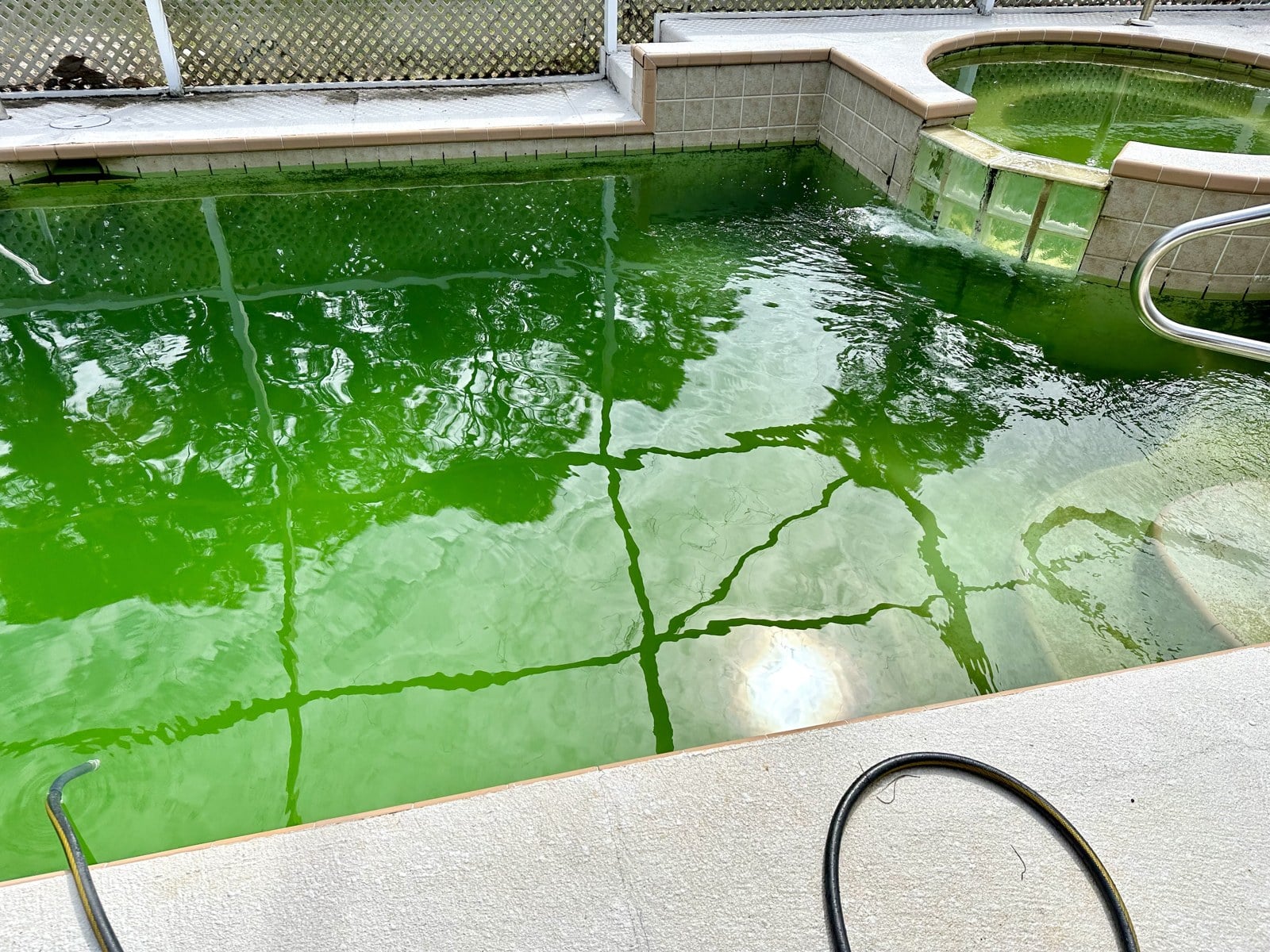 Spa & hot tub
