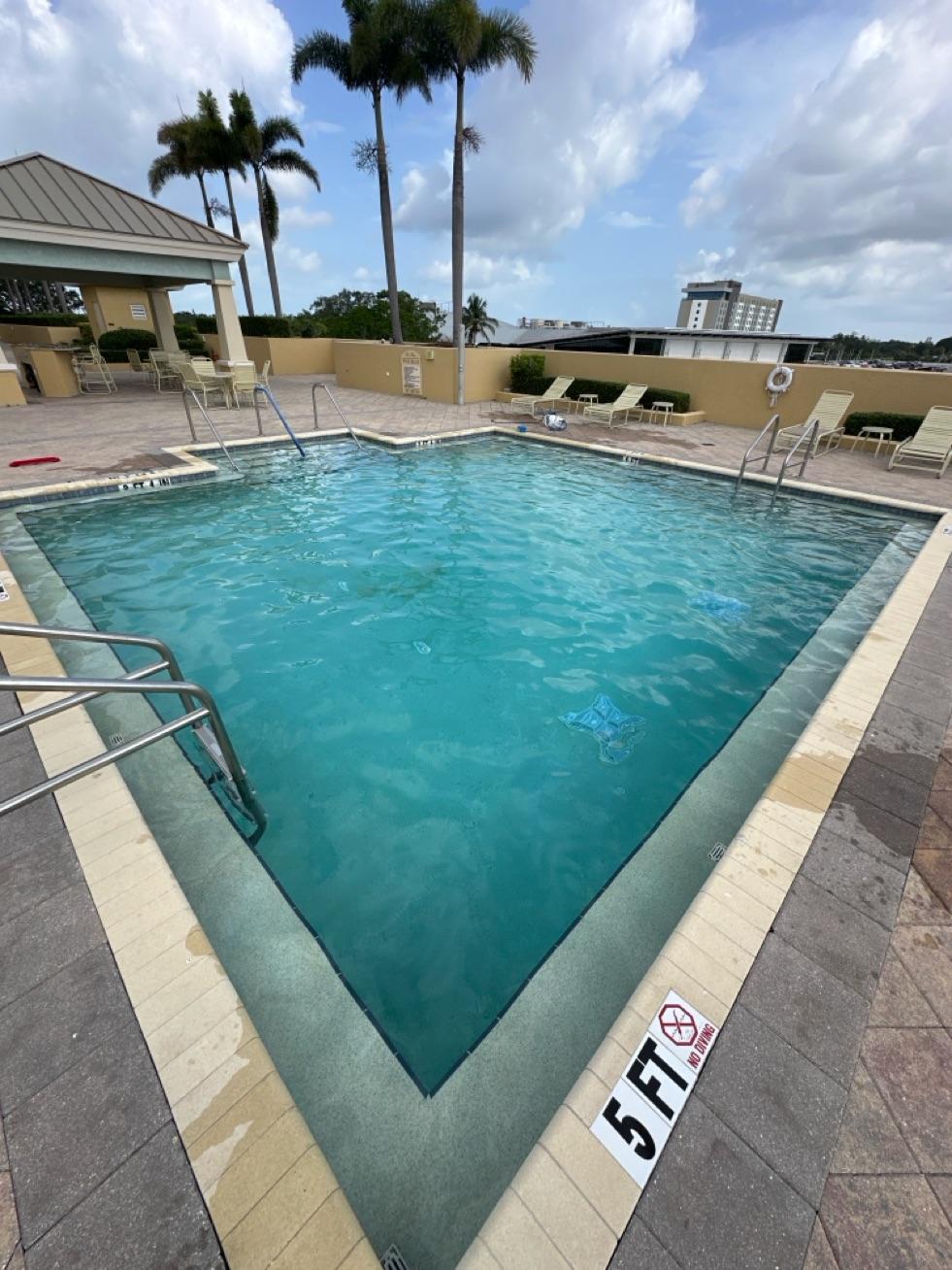 Spa & hot tub